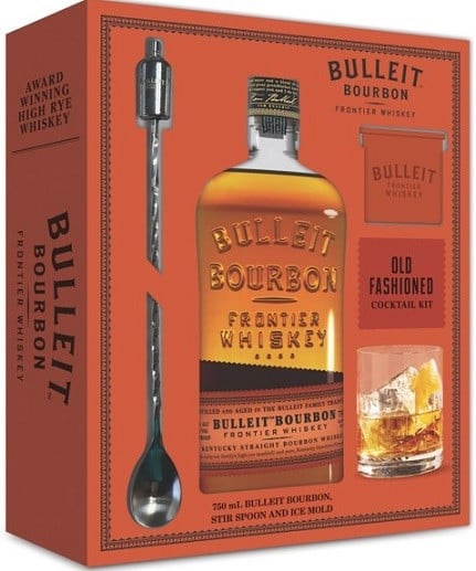 BULLEIT BOURBON GIFT SET W/SPOON & ICE MOLD 750ML